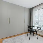 Elegant With Parking Space And Balcony By Renters شقة