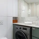 شقة Elegant With Parking Space And Balcony By Renters