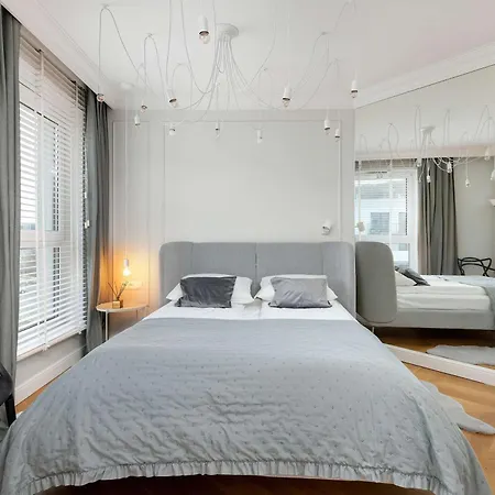 Daire Elegant With Parking Space And Balcony By Renters
